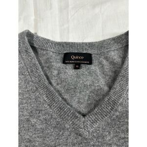 Quince 100% Mongolian Cashmere V Neck Sweater XL Gray Quiet Luxury Preppy